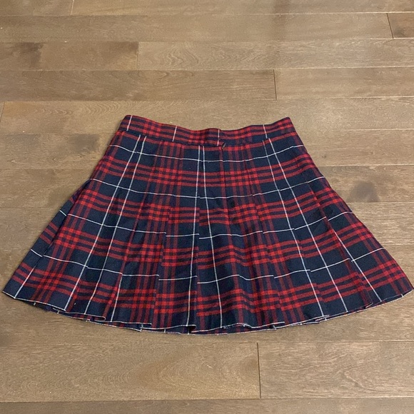 American Apparel Pleated Skirt - Picture 2 of 7